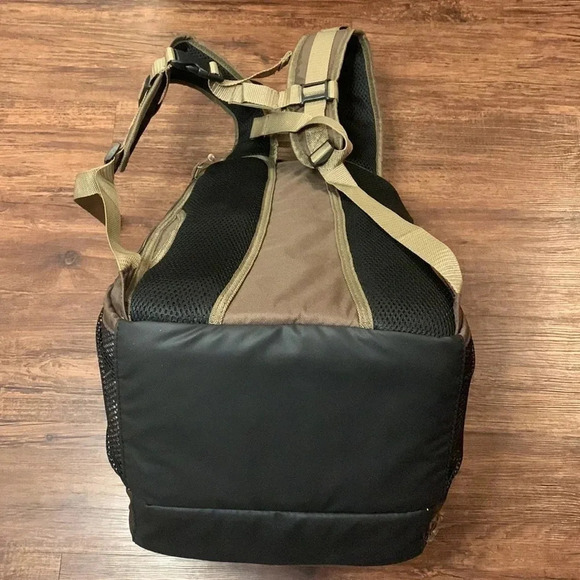 Igloo 30 Can Gizmo Backpack Cooler RealTree Insulated New - Picture 12 of 13